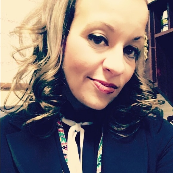 Meet your Posher, Leanne - Picture 1 of 1